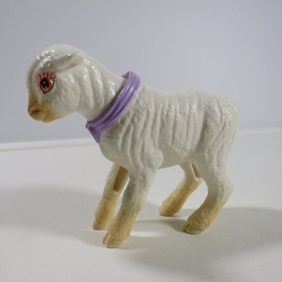 Sheep with cute eyelashes & purple collar Plastic Figure - Picture 1 of 9